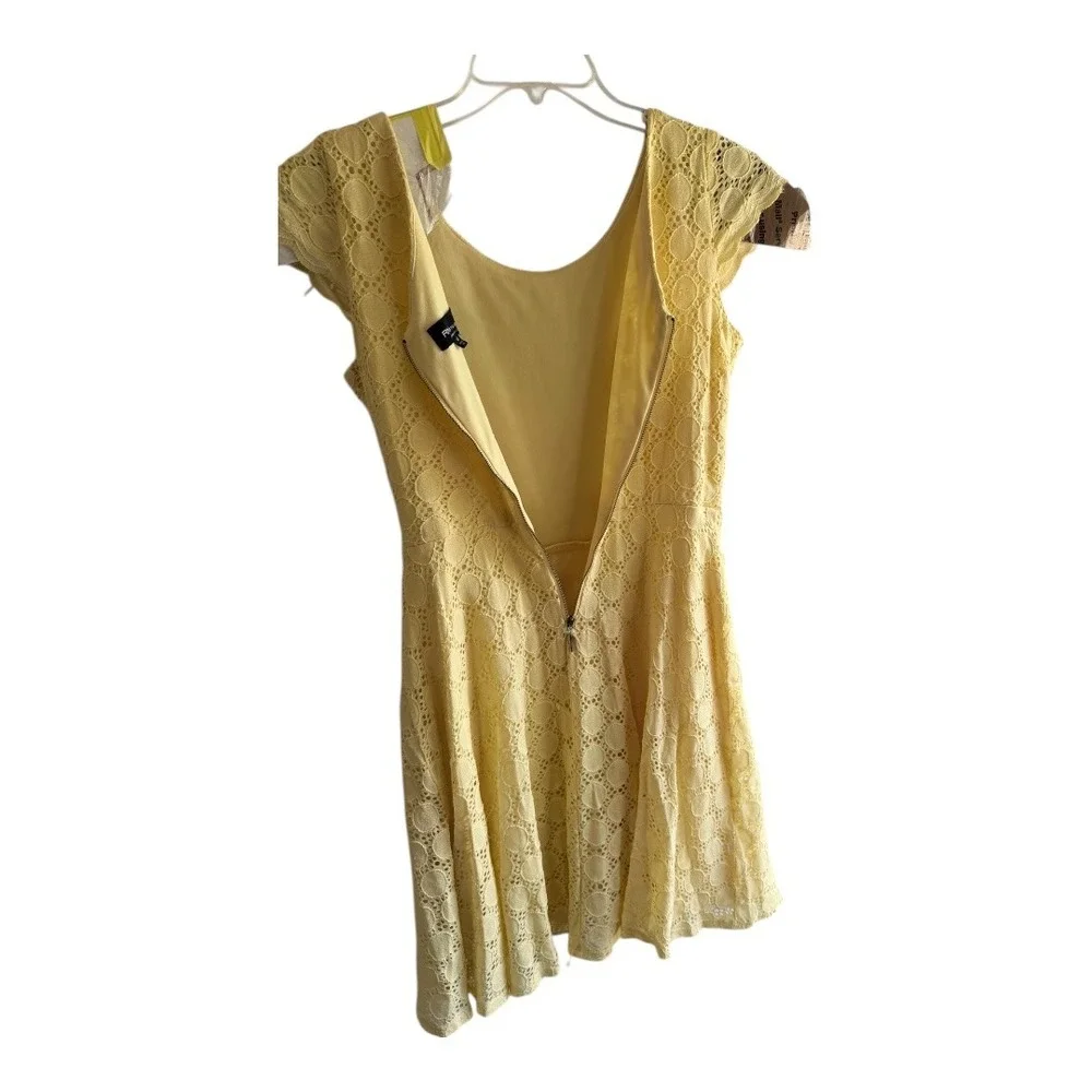 Cottagecore RN Studio by Ronni Nicole Dress 10 Yellow Eyelet Lace Mini